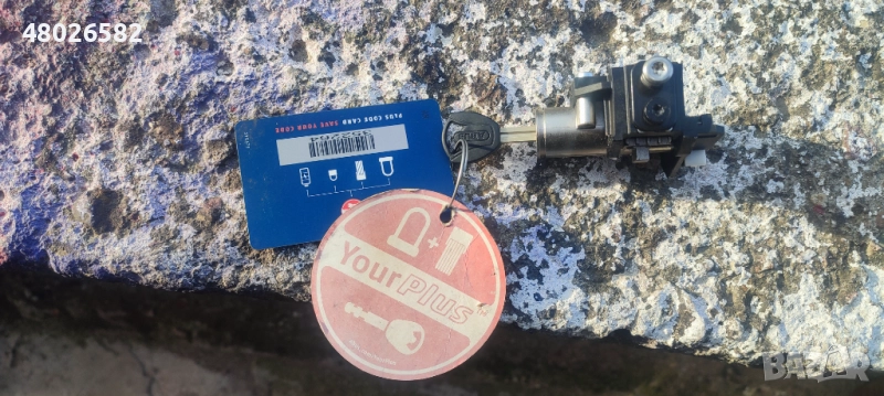 Оригинална ключалка за батерии ямаха, снимка 1