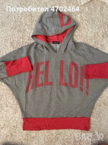 Блуза с дълъг ръкав и качулка