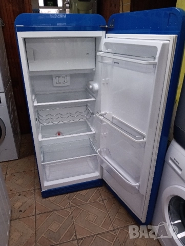 Син хладилник с вътрешна камера ретро дизайн Smeg 2 години гаранция!, снимка 5 - Хладилници - 52396517