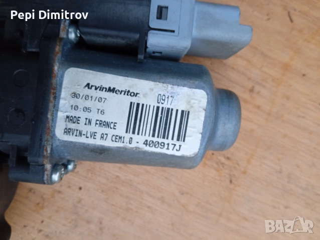 Преден електрически прозорец ляв 400917J 401786A8 PEUGEOT 207