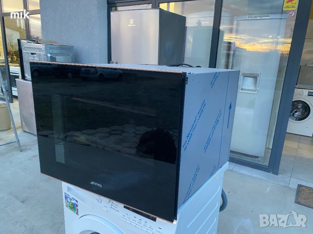 Виноохладител за вграждане SMEG - витрина, снимка 4 - Витрини - 44192583