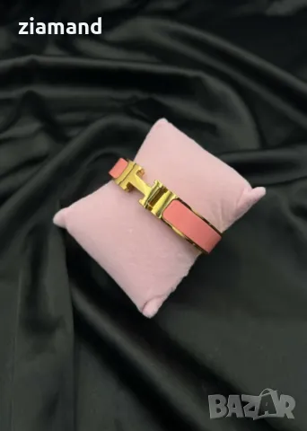 Твърда гривна по марков модел, снимка 3 - Гривни - 43832142