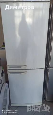 Продавам хладилник с фризер Bosch, снимка 2 - Хладилници - 54148296