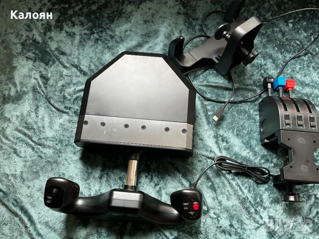 Система за полети Logitech G Saitek PRO, Лост и циферблат, снимка 2 - Джойстици и геймпадове - 54026305