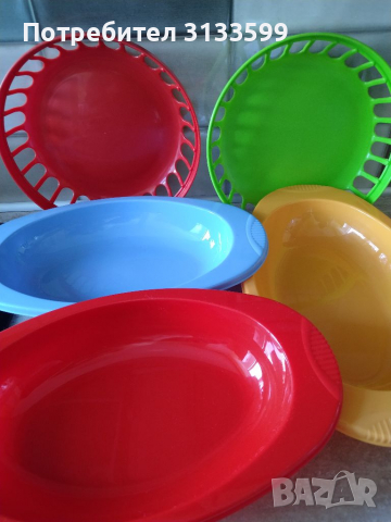 Нови пластмасови съдове за дома: фруктиери, овални чинии