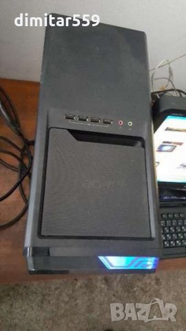 Настолен компютър Acer, снимка 5 - Работни компютри - 29209478