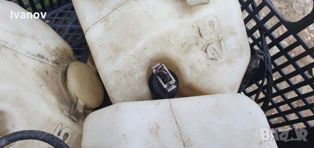 Казанче течност чистачки  за бмв е36 2.5л 5.0л, снимка 8 - Части - 38576848