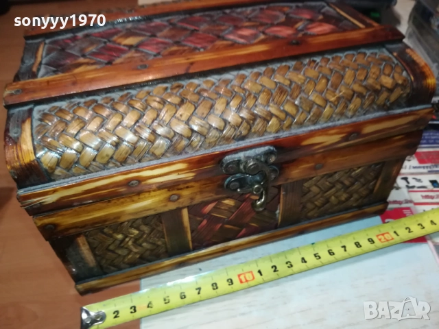 ПЛЕТЕНА РЕТРО КУТИЯ ЗА КОЛЕКЦИЯ 0509250942LCHERY, снимка 2 - Антикварни и старинни предмети - 51612130