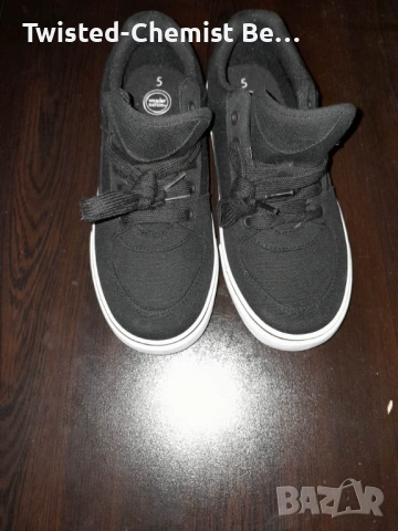 Чисто нови кецове за момчета и момичета