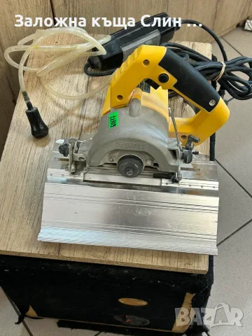 Ръчен циркуляр за рязане на плочки DeWALT DWC410