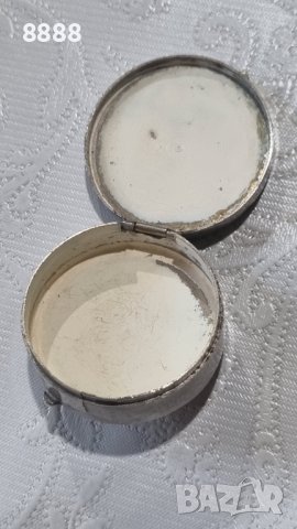 Vintage кутия за хапчета от бронз , снимка 6 - Антикварни и старинни предмети - 44449045