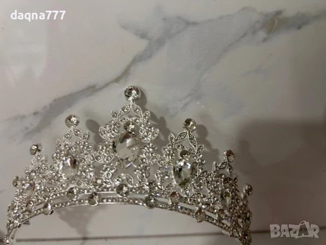 1бр. Висококачествена сплав Тиара Булчинска корона от планински кристал, Блестяща, Принцеса Кралица, снимка 2 - Аксесоари за коса - 50814198