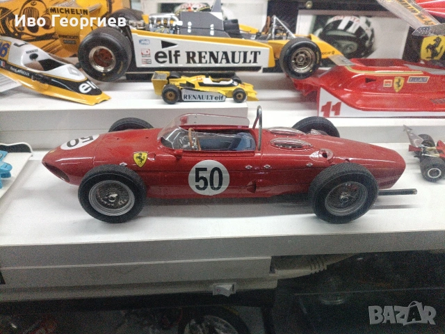 продавам макет на ferarri f1 1:18 на CMR