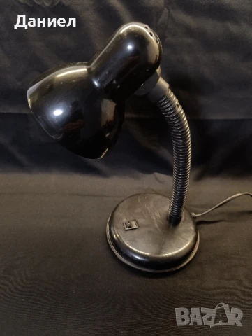 Малка лампа за бюро, снимка 2 - Настолни лампи - 51241226