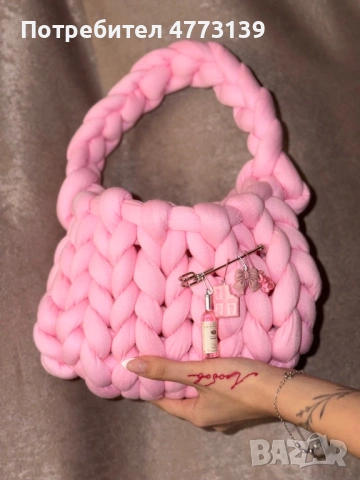 Ръчно плетена чанта от chunky прежда – УНИКАЛЕН МОДЕЛ, снимка 3 - Чанти - 53927936