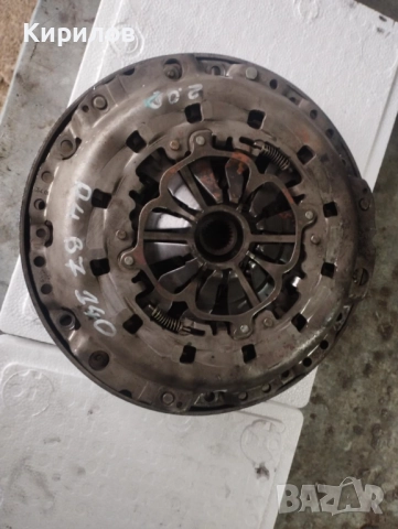 Комплект съединител с  маховик 415024410 Luk Ауди А4 Б7 05-08г 2,0тди  Audi A4 B7 2,0 tdi