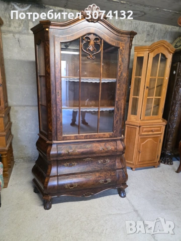 Витрина в стил Чипъндейл