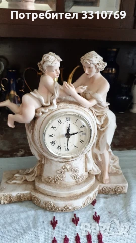 Настолен часовник със скулптирани фигури на майка и детенце. , снимка 1