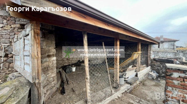 №4034 Двуетажна къща (за ремонт) с ФЕЦ 30kW в село Сусам, община Минерални бани, Хасково., снимка 4 - Къщи - 52520597