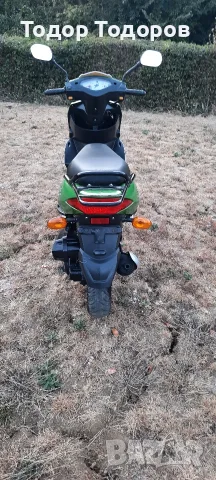 Скутер 870км. 49cc 4т. С документи , снимка 10 - Мотоциклети и мототехника - 56106288