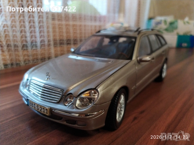 1:18 Метален модел на Mercedes Benz E320 T-Modell S211- Kyosho, снимка 3 - Колекции - 53022079