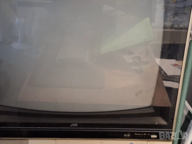 Телевизор JVC, снимка 3 - Телевизори - 50497415