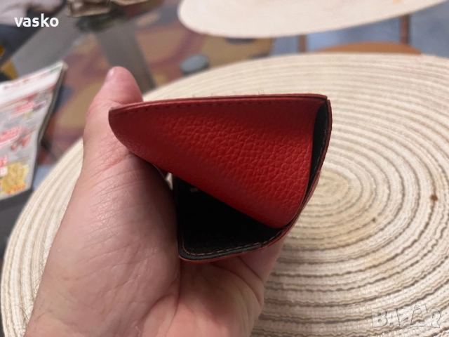 Калъф за очила Guess, снимка 5 - Слънчеви и диоптрични очила - 52849642