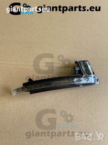 Индикатор огледало мигач за АУДИ А3 А4 AUDI A3 A4 , 8K0949102E