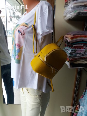 Блуза тип камбанка с леко удължен гръб и фейспринт с камъчета, снимка 3 - Тениски - 36836508