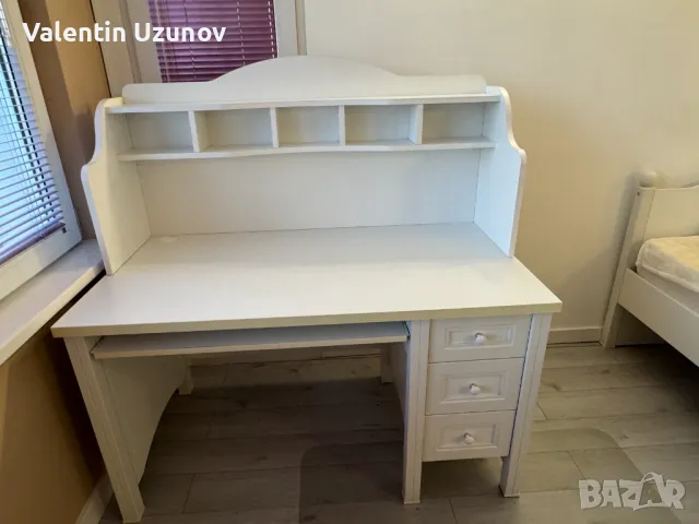 ПРОДАВАМ БЮРО - БЯЛО, снимка 6 - Бюра - 49913838
