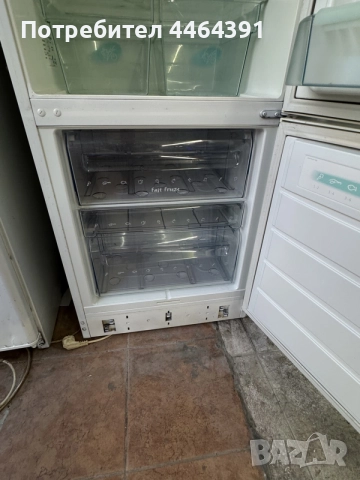 Хладилник с фризер Electrolux , снимка 6 - Хладилници - 56316387