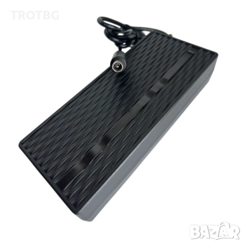 Зарядно 54.6V 2A 8mm за електрически тротинетки KuKirin G2 Pro Old (2024) и KuKirin G2 Max, снимка 4 - Друга електроника - 52644069