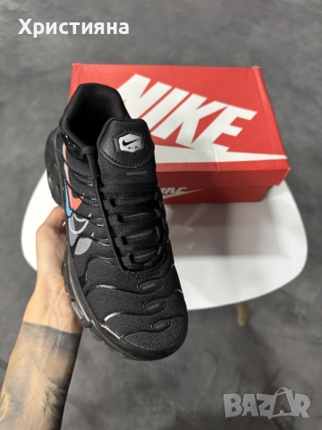 Nike Air Max Plus Multi Swoosh Black/Bright Crimson, снимка 2 - Маратонки - 56442789