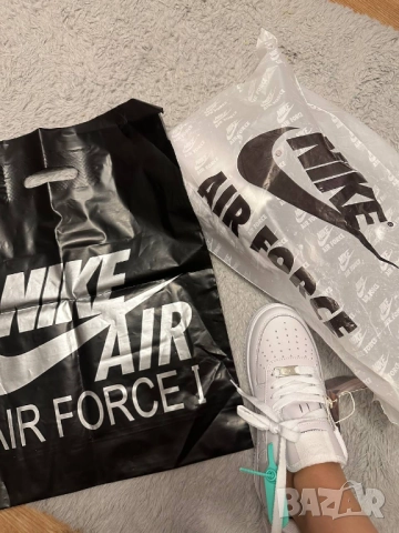 дамски маратонки NIKE, снимка 4 - Маратонки - 51440514