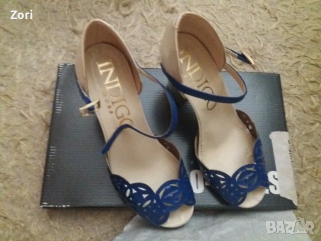 Обувки в бежово-кралскосиньо и златист широк ток - 36 номер , снимка 2 - Дамски обувки на ток - 37013630