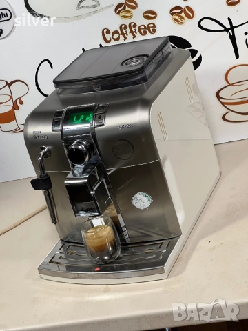 Кафемашина кафе автомат Saeco Syntia с гаранция, снимка 1