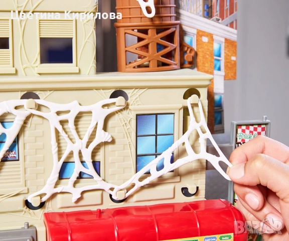 Спайдърмен - Venom Versus: Игрален комплект „Град на паяжините“, снимка 5 - Други - 53940259