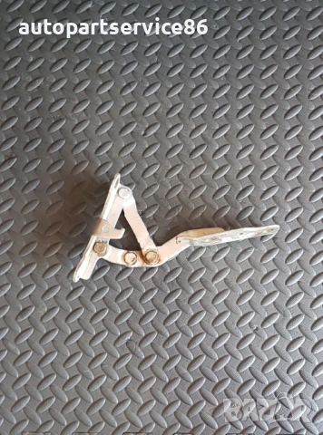 Дясна панта на предния капак за KIA Opirus 3.5 (2006), снимка 2 - Части - 53273572