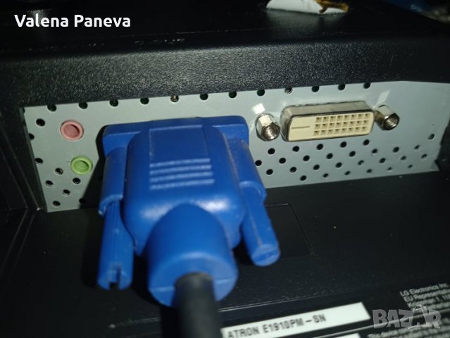 Монитор LG E1910PMW, снимка 5 - Монитори - 33745673
