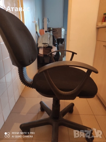 Продавам офис стол , снимка 2 - Столове - 52578595