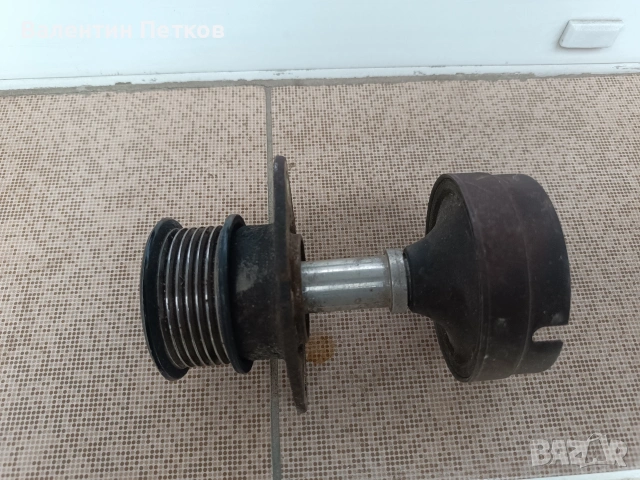 Ролка за генератор за Форд фокус , снимка 2 - Генератори - 53906318