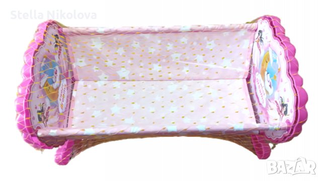 Голямо люлеещо  кошче за кукли