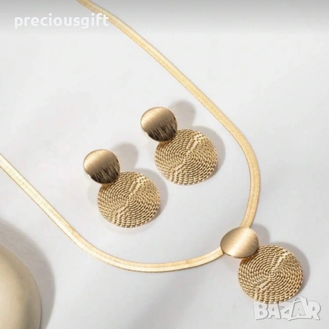 Комплект бижута - колие и обеци, снимка 4 - Бижутерийни комплекти - 54139366