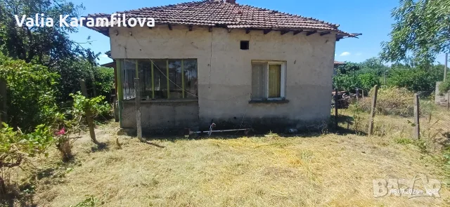 Две къщи в един двор в с. Гомотарци, снимка 4 - Къщи - 56298889