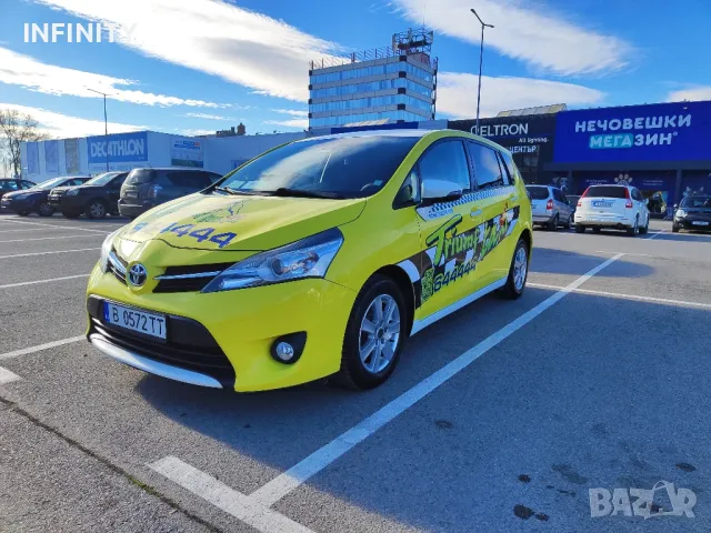 Toyota Verso 1.6 D-4D (112кс) 6+1, снимка 3 - Автомобили и джипове - 48124115