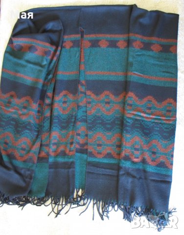 Нов вълнен шал тип "ПОНЧО"- 100% вълна, снимка 2 - Шалове - 34205501