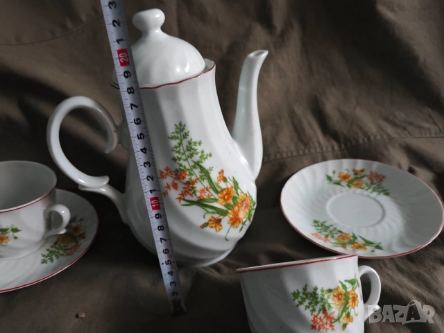 Продавам български сервиз за чай "Китка- Нови пазар", снимка 4 - Сервизи - 52659769