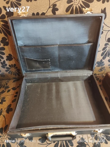 Дипломатически куфарчета и старинен куфар, снимка 4 - Куфари - 50664570