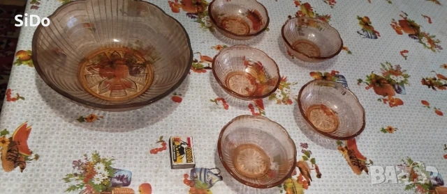 2 различни комплекта "Купа с 5-6 малки купички от кафяво стъкло, снимка 15 - Сервизи - 50872020