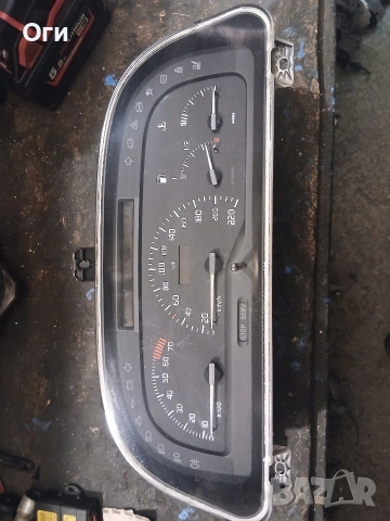 Километражно табло за Рено Лагуна 93-01г. 7700411643 / 2161516-4В